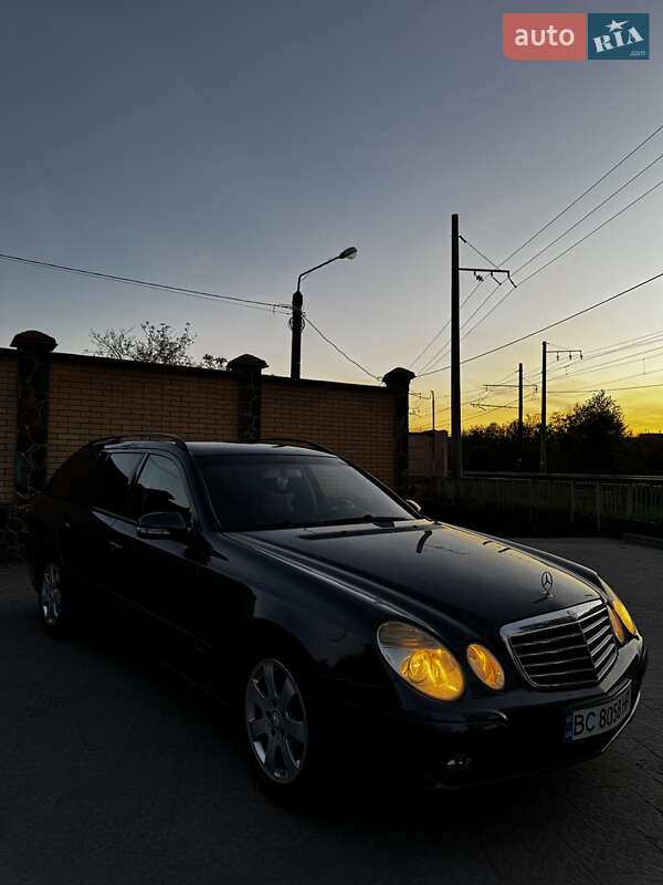 Универсал Mercedes-Benz E-Class 2009 в Львове