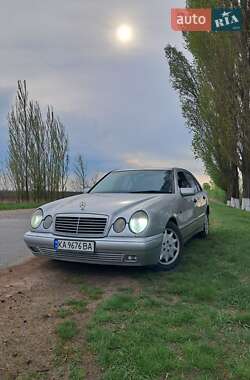 Седан Mercedes-Benz E-Class 1998 в Житомирі