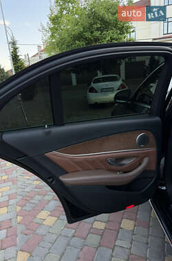Седан Mercedes-Benz E-Class 2016 в 