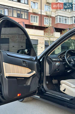 Седан Mercedes-Benz E-Class 2012 в 