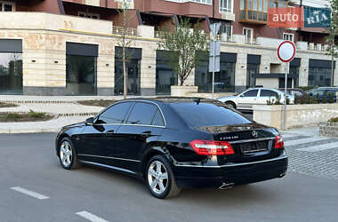 Седан Mercedes-Benz E-Class 2012 в 