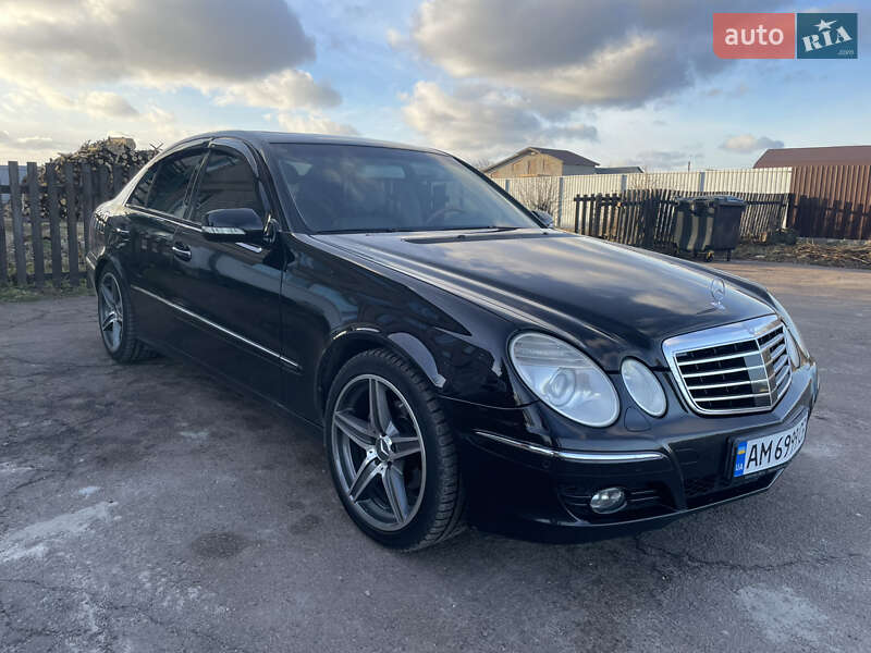 Седан Mercedes-Benz E-Class 2006 в Житомирі