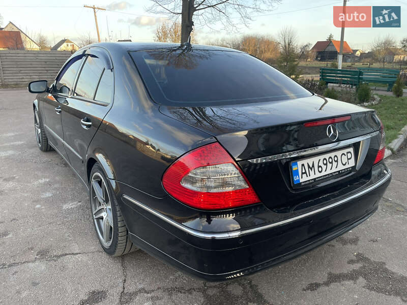 Седан Mercedes-Benz E-Class 2006 в Житомирі