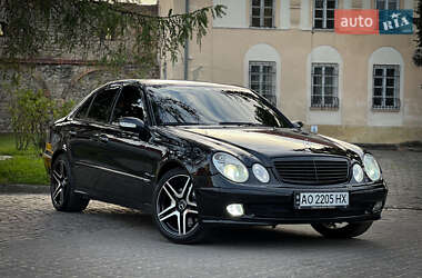 Седан Mercedes-Benz E-Class 2004 в 