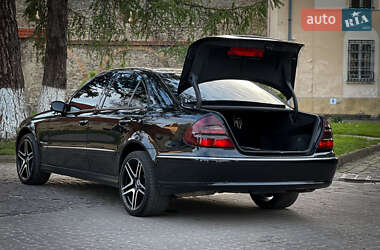 Седан Mercedes-Benz E-Class 2004 в 