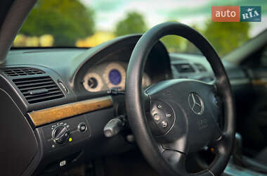 Седан Mercedes-Benz E-Class 2004 в 