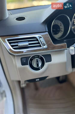 Седан Mercedes-Benz E-Class 2015 в 