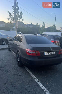 Седан Mercedes-Benz E-Class 2010 в Чернівцях