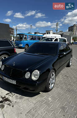 Седан Mercedes-Benz E-Class 2000 в Тернополі