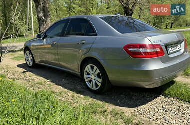 Седан Mercedes-Benz E-Class 2011 в 