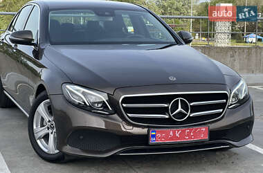 Седан Mercedes-Benz E-Class 2017 в 