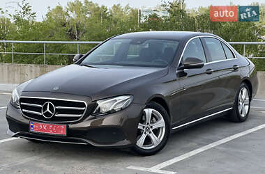 Седан Mercedes-Benz E-Class 2017 в 