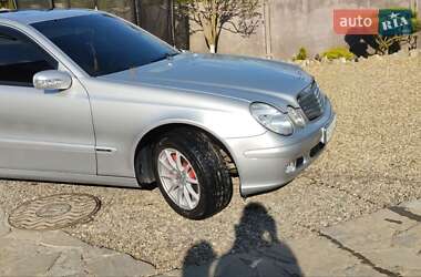 Седан Mercedes-Benz E-Class 2003 в 