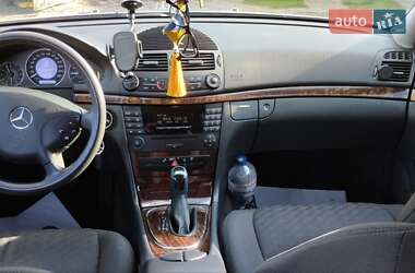 Седан Mercedes-Benz E-Class 2003 в 