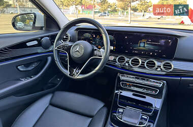 Седан Mercedes-Benz E-Class 2022 в 