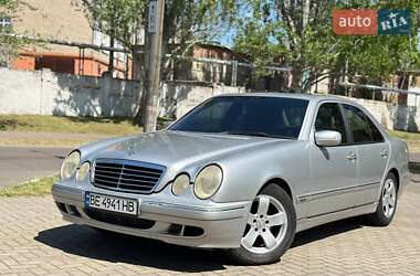 Седан Mercedes-Benz E-Class 2002 в Николаеве