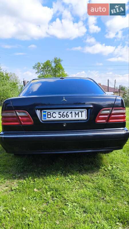 Седан Mercedes-Benz E-Class 2001 в Бориславе