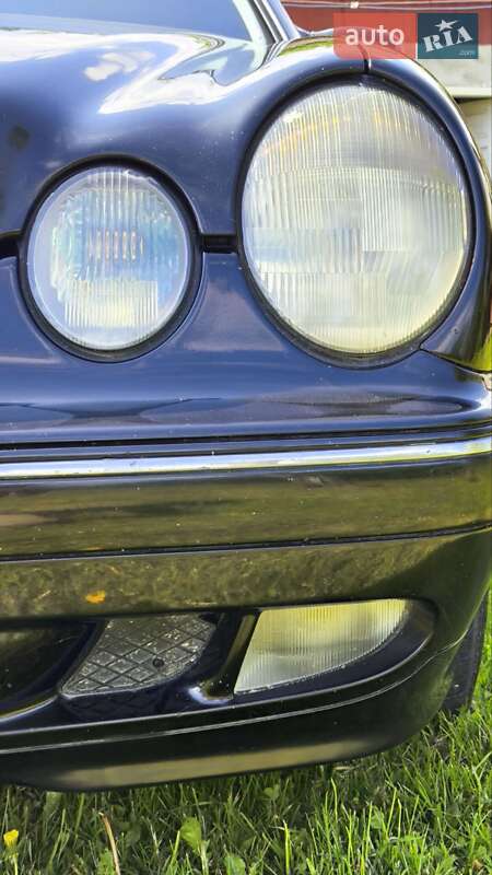 Седан Mercedes-Benz E-Class 2001 в Бориславе