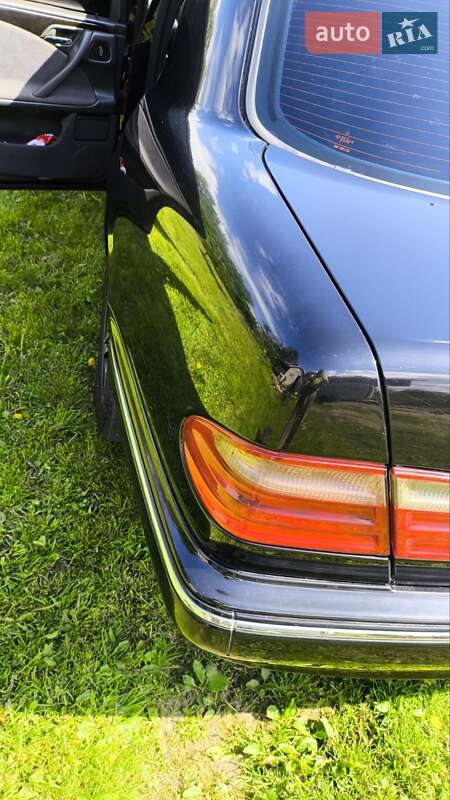 Седан Mercedes-Benz E-Class 2001 в Бориславе