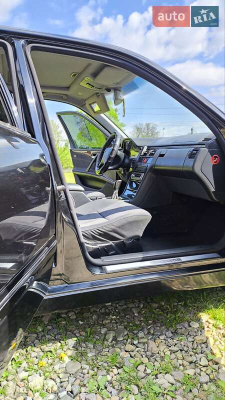 Седан Mercedes-Benz E-Class 2001 в Бориславе