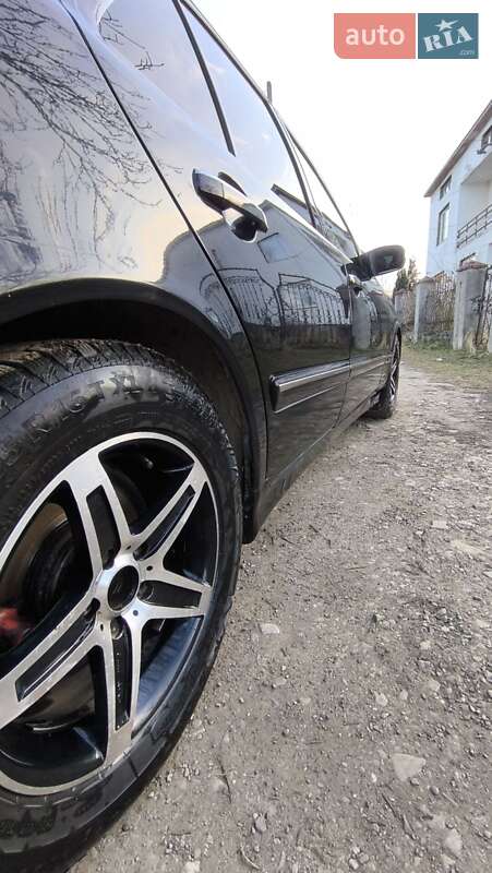 Седан Mercedes-Benz E-Class 2001 в Бориславе