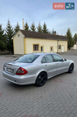Седан Mercedes-Benz E-Class 2008 в 