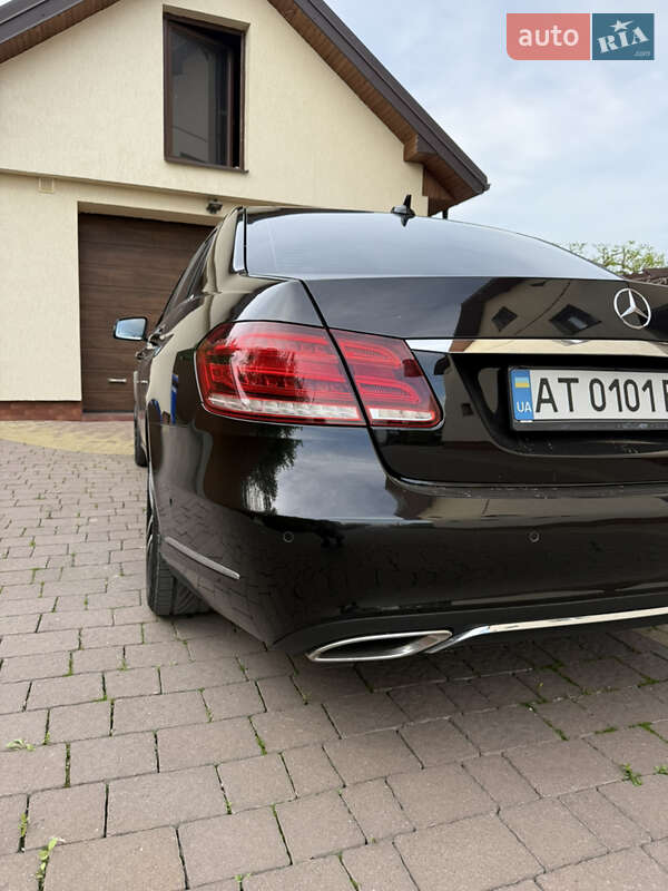Седан Mercedes-Benz E-Class 2013 в Львове