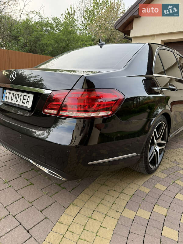 Седан Mercedes-Benz E-Class 2013 в Львове