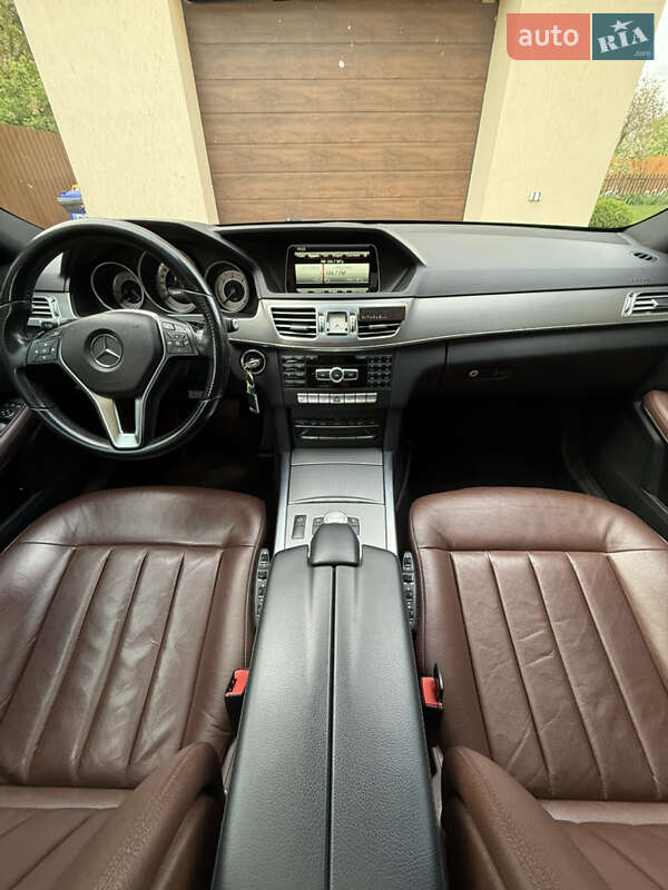 Седан Mercedes-Benz E-Class 2013 в Львове