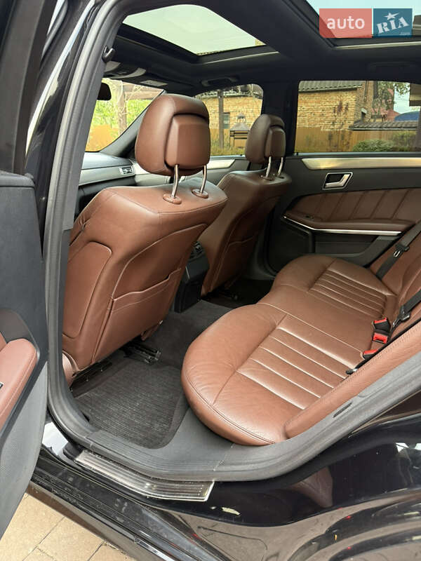 Седан Mercedes-Benz E-Class 2013 в Львове