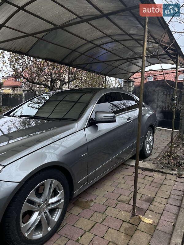 Купе Mercedes-Benz E-Class 2011 в Львові