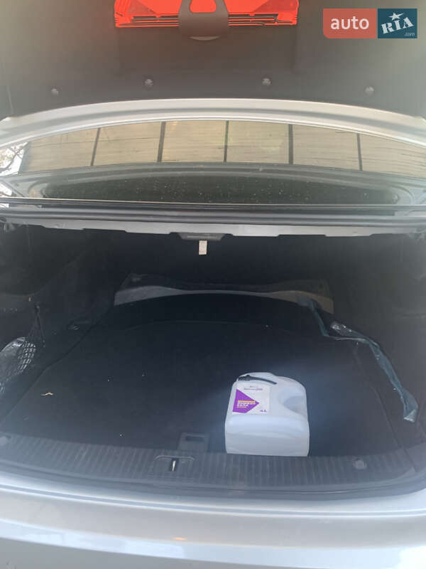 Купе Mercedes-Benz E-Class 2011 в Львові