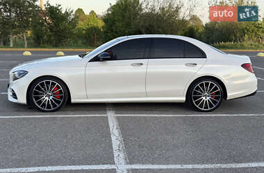 Седан Mercedes-Benz E-Class 2016 в 