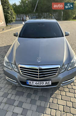 Седан Mercedes-Benz E-Class 2011 в 