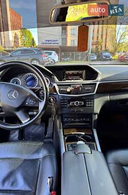 Седан Mercedes-Benz E-Class 2012 в 