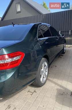 Седан Mercedes-Benz E-Class 2010 в 