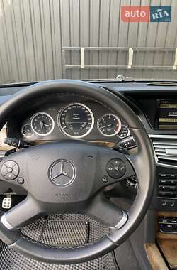 Седан Mercedes-Benz E-Class 2010 в 
