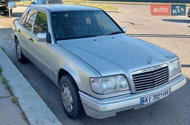 Седан Mercedes-Benz E-Class 1989 в Броварах