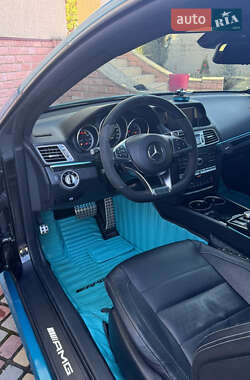 Купе Mercedes-Benz E-Class 2015 в 