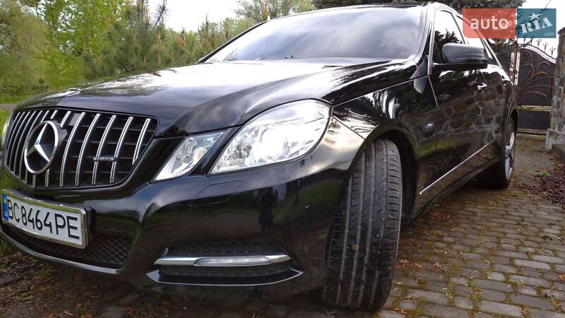 Седан Mercedes-Benz E-Class 2011 в Бродах