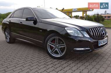 Седан Mercedes-Benz E-Class 2011 в Бродах