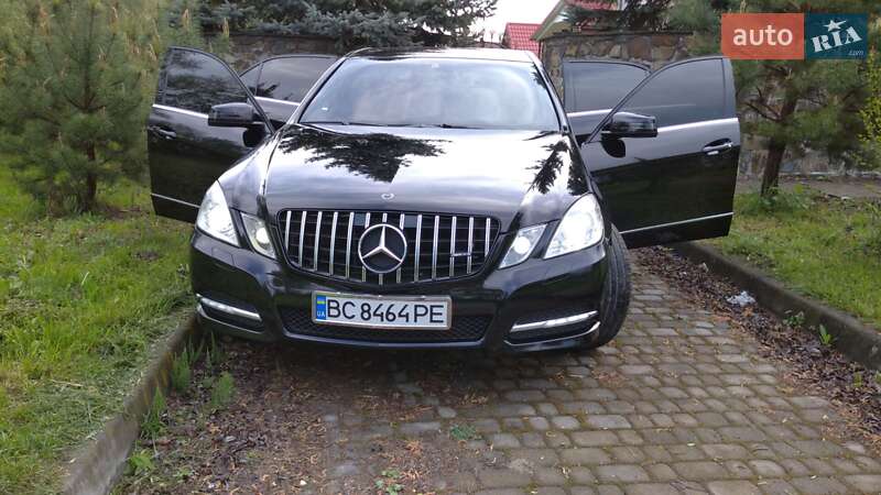 Седан Mercedes-Benz E-Class 2011 в Бродах