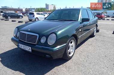Седан Mercedes-Benz E-Class 1999 в Черкасах
