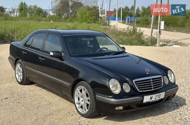 Седан Mercedes-Benz E-Class 2002 в 
