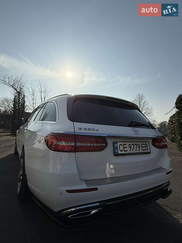 Універсал Mercedes-Benz E-Class 2017 в Чернівцях