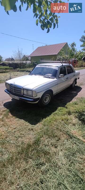 Седан Mercedes-Benz E-Class 1982 в Одессе