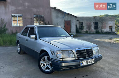 Седан Mercedes-Benz E-Class 1995 в Ужгороді
