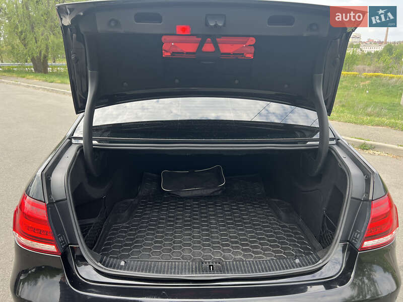 Седан Mercedes-Benz E-Class 2014 в Буче