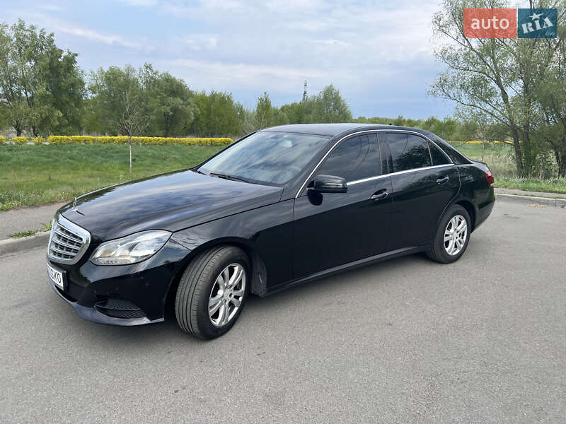 Седан Mercedes-Benz E-Class 2014 в Буче