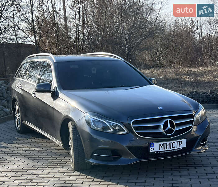 Універсал Mercedes-Benz E-Class 2013 в Івано-Франківську